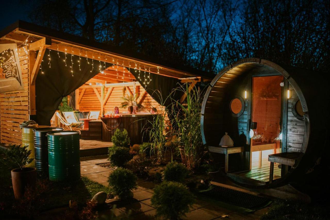 Aloha Glamp - Okragle Domki Przy Rzece - Balia I Sauna - Energylandia Zagornik Εξωτερικό φωτογραφία