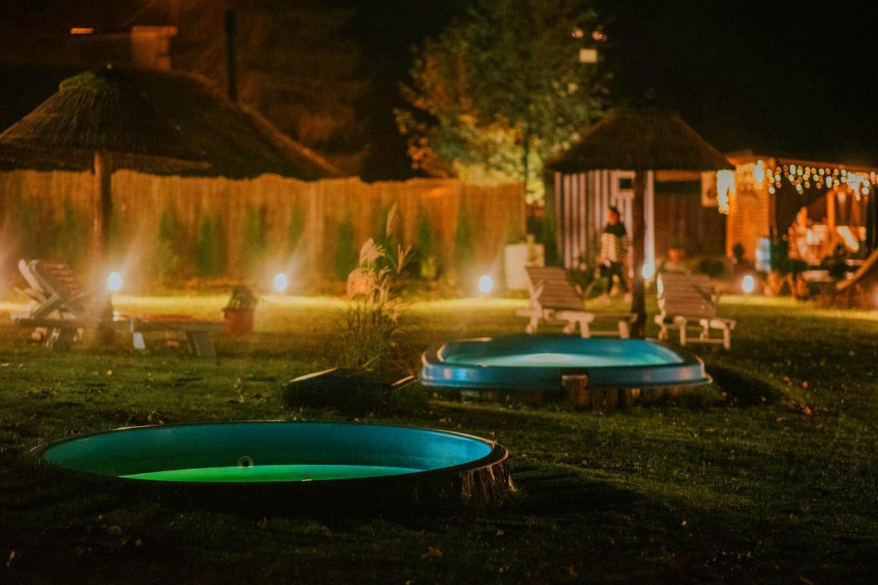 Aloha Glamp - Okragle Domki Przy Rzece - Balia I Sauna - Energylandia Zagornik Εξωτερικό φωτογραφία