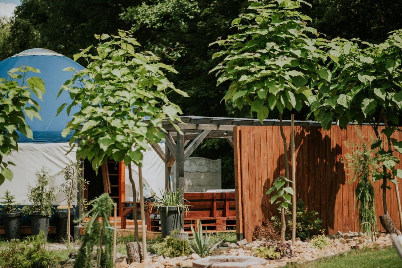Aloha Glamp - Okragle Domki Przy Rzece - Balia I Sauna - Energylandia Zagornik Εξωτερικό φωτογραφία