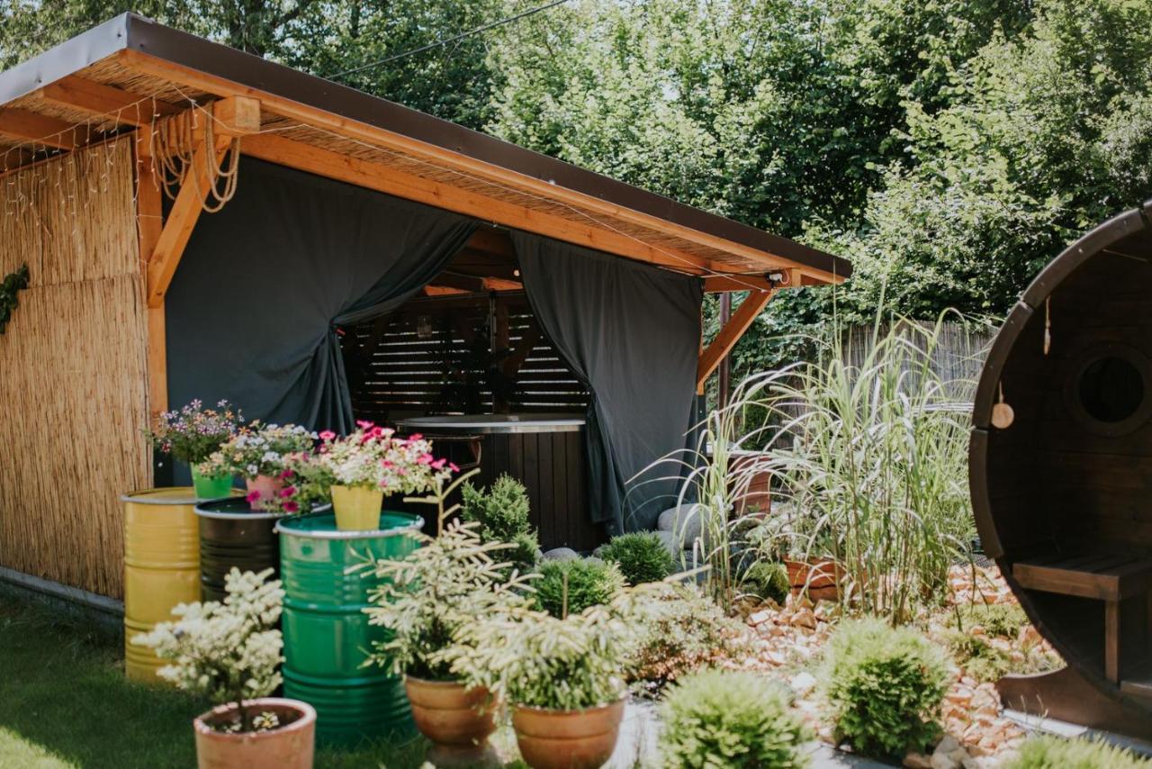 Aloha Glamp - Okragle Domki Przy Rzece - Balia I Sauna - Energylandia Zagornik Εξωτερικό φωτογραφία