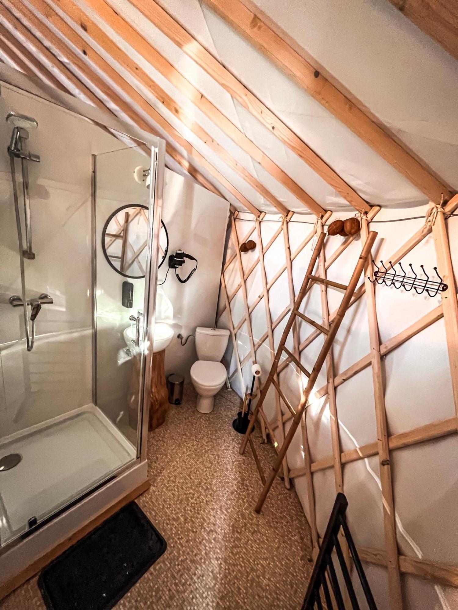 Aloha Glamp - Okragle Domki Przy Rzece - Balia I Sauna - Energylandia Zagornik Εξωτερικό φωτογραφία