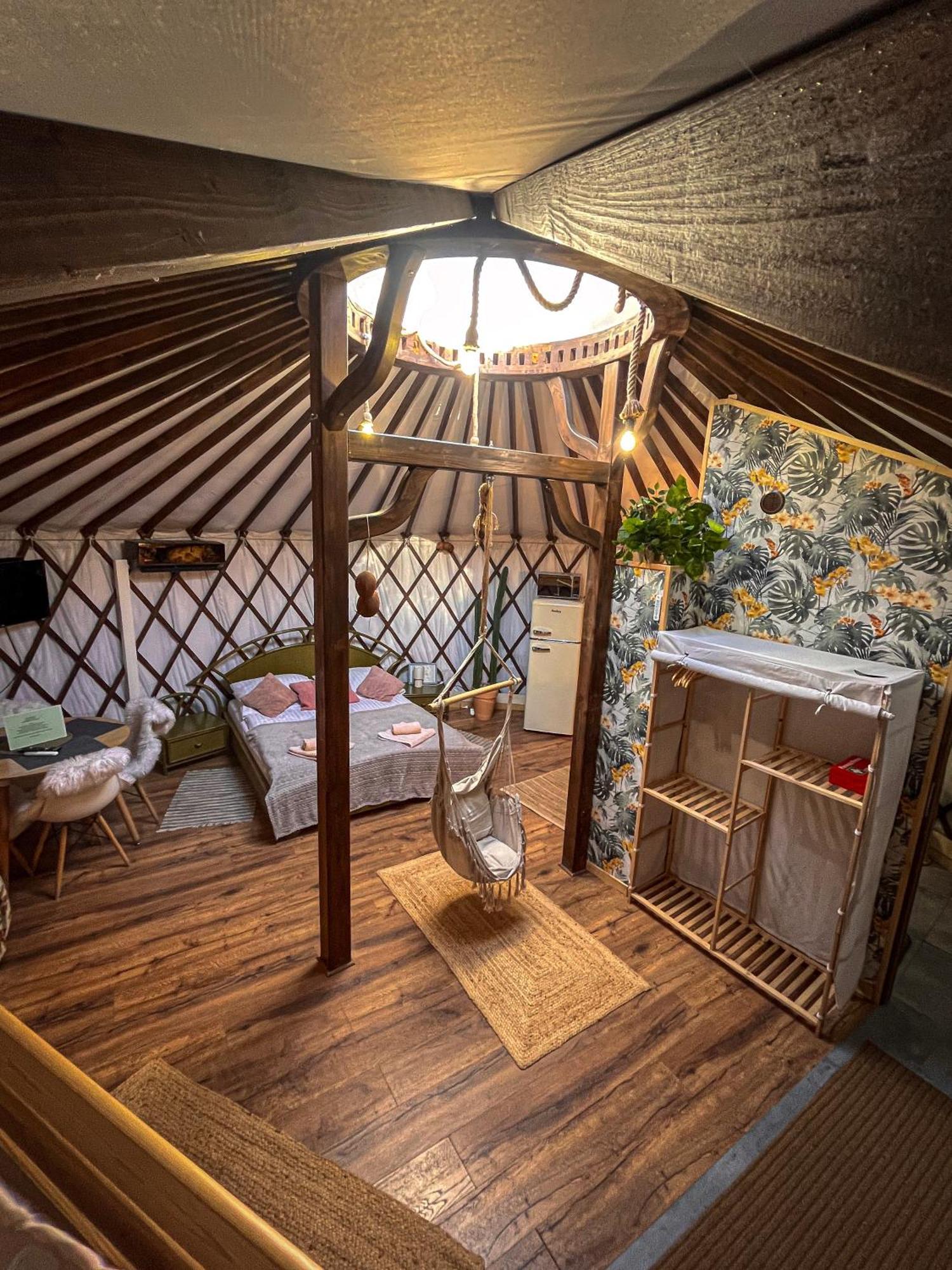 Aloha Glamp - Okragle Domki Przy Rzece - Balia I Sauna - Energylandia Zagornik Δωμάτιο φωτογραφία