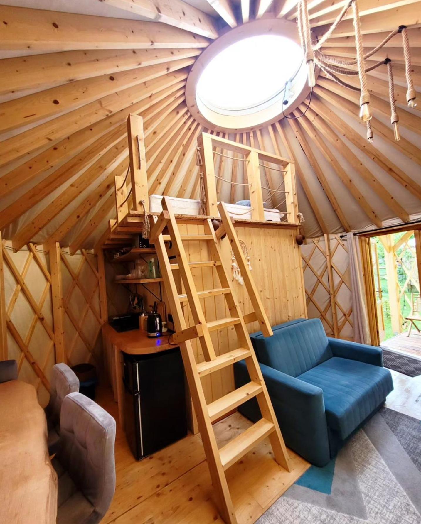 Aloha Glamp - Okragle Domki Przy Rzece - Balia I Sauna - Energylandia Zagornik Δωμάτιο φωτογραφία